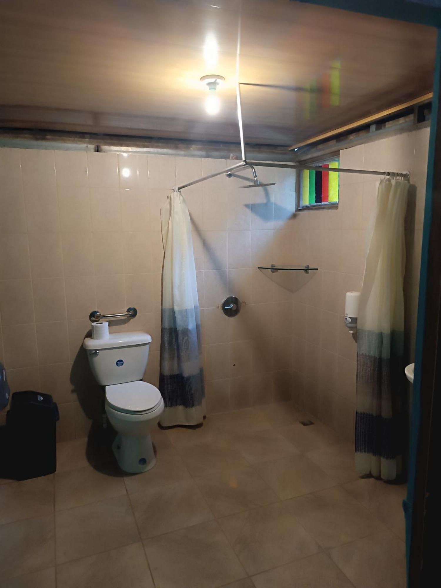 Hostel Monteverde Backpackers ภายนอก รูปภาพ