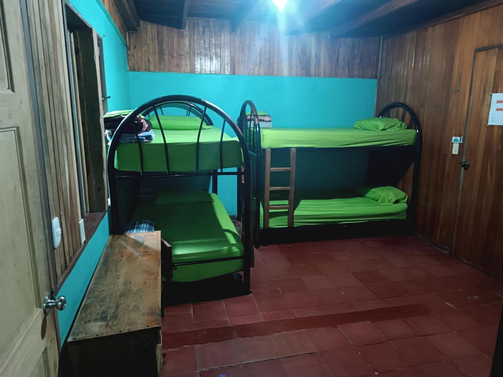 Hostel Monteverde Backpackers ภายนอก รูปภาพ