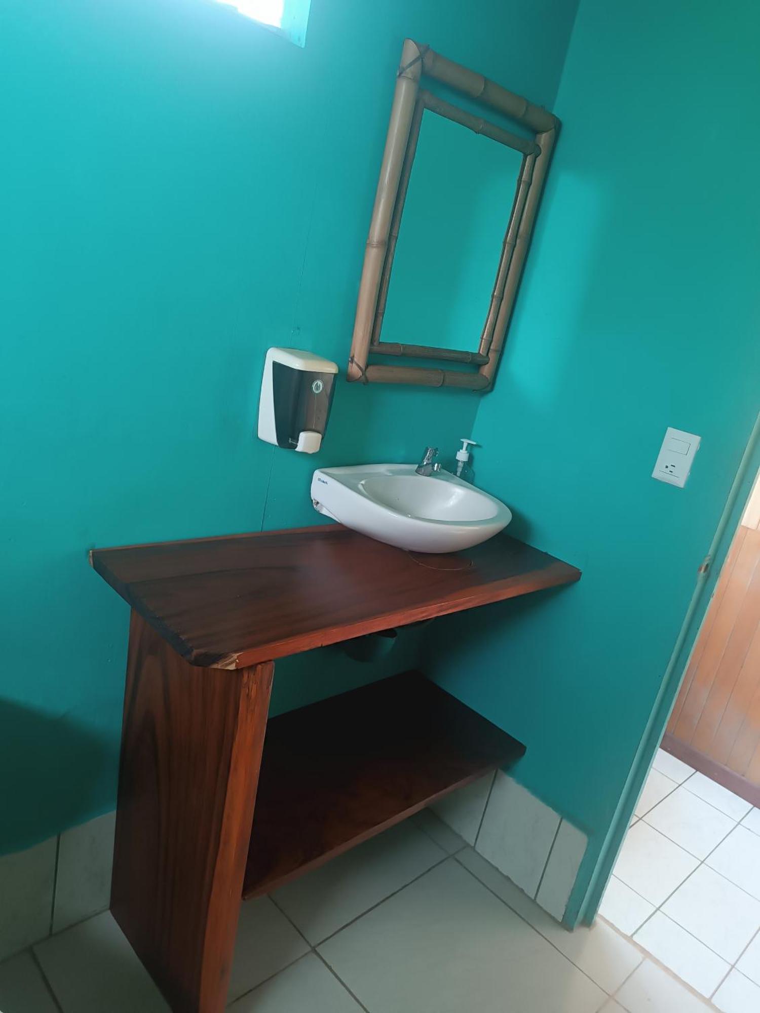 Hostel Monteverde Backpackers ภายนอก รูปภาพ