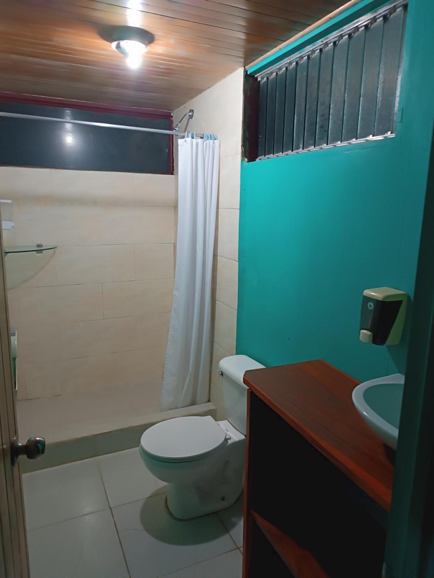 Hostel Monteverde Backpackers ภายนอก รูปภาพ