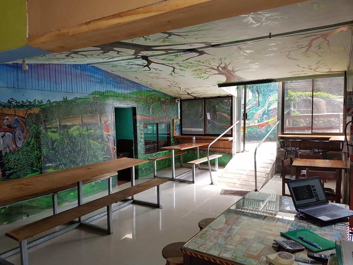 Hostel Monteverde Backpackers ภายนอก รูปภาพ