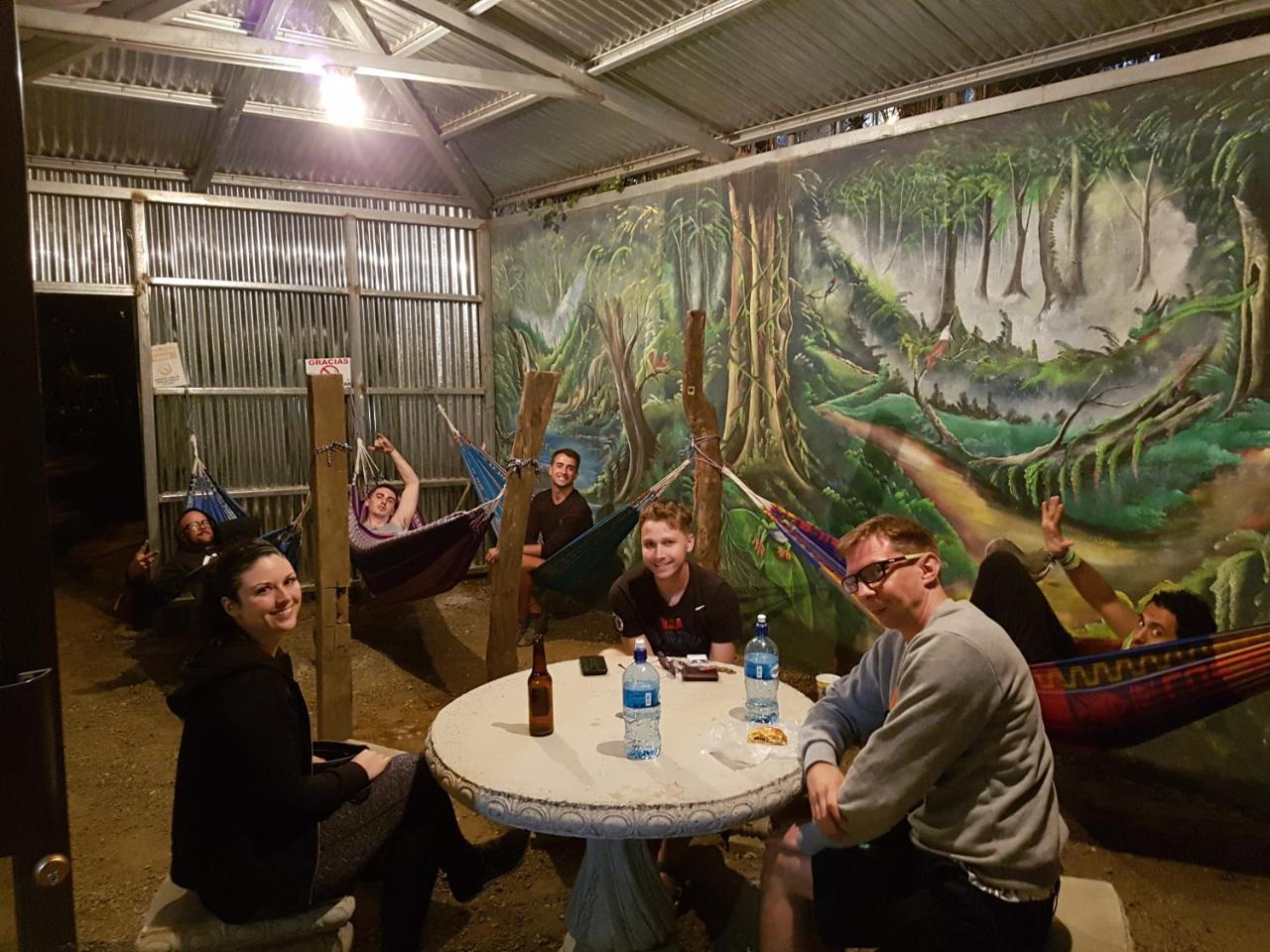Hostel Monteverde Backpackers ภายนอก รูปภาพ
